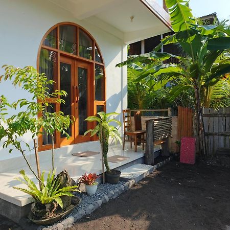 Friend House Stay & Surf Airsatang Exterior photo