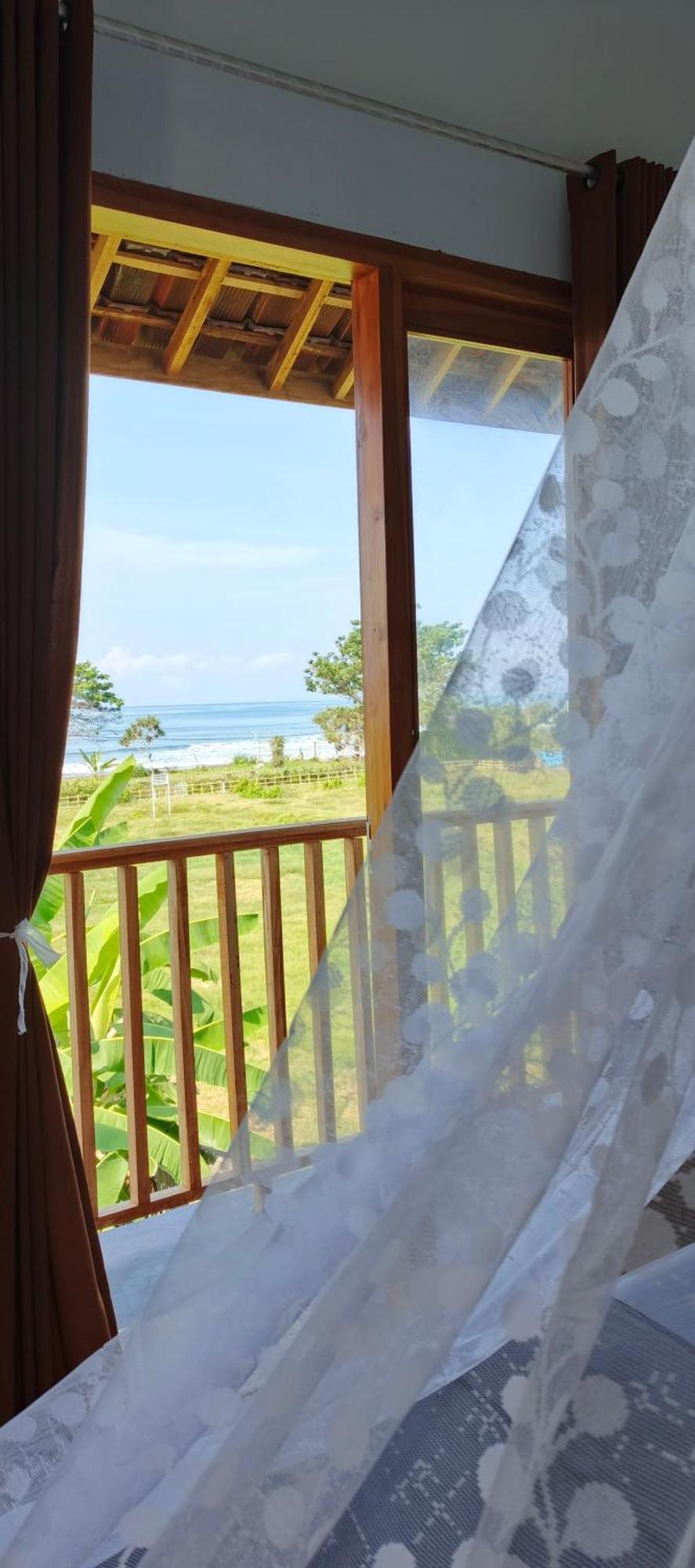 Friend House Stay & Surf Airsatang Exterior photo