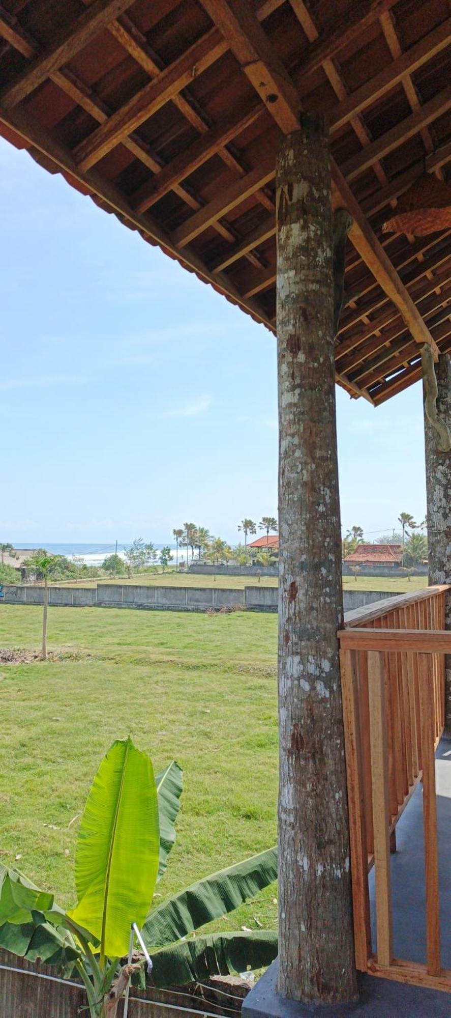 Friend House Stay & Surf Airsatang Exterior photo